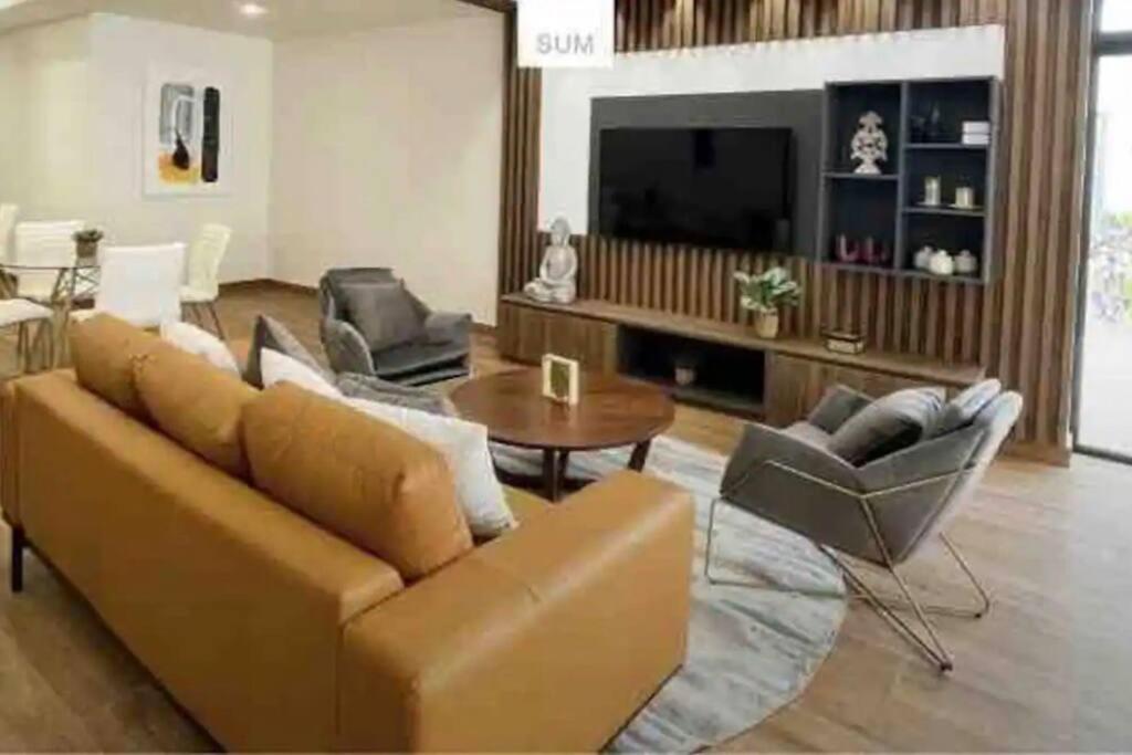 Social Tree 907 Apartment Lima