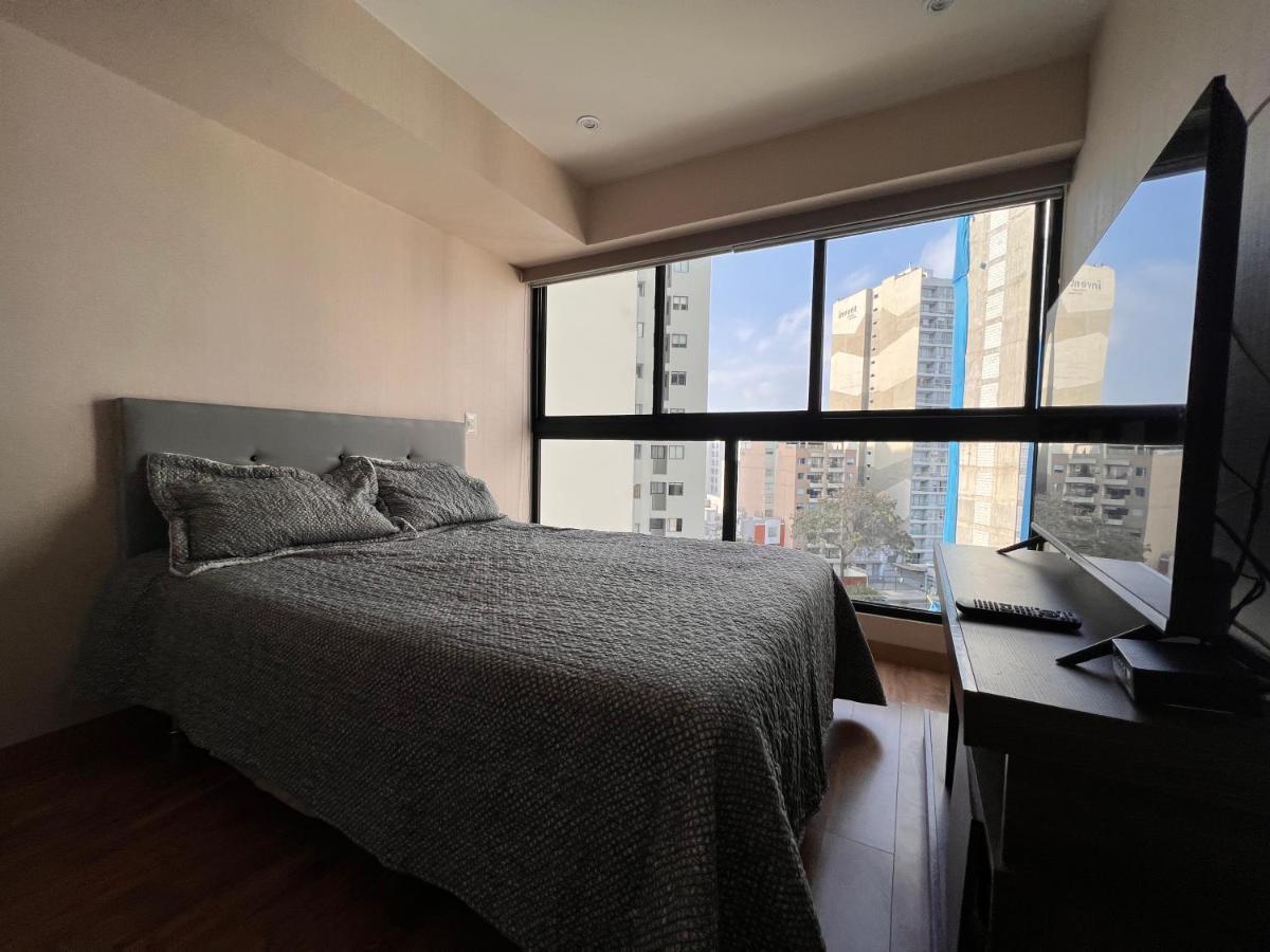 Social Tree 907 Apartment